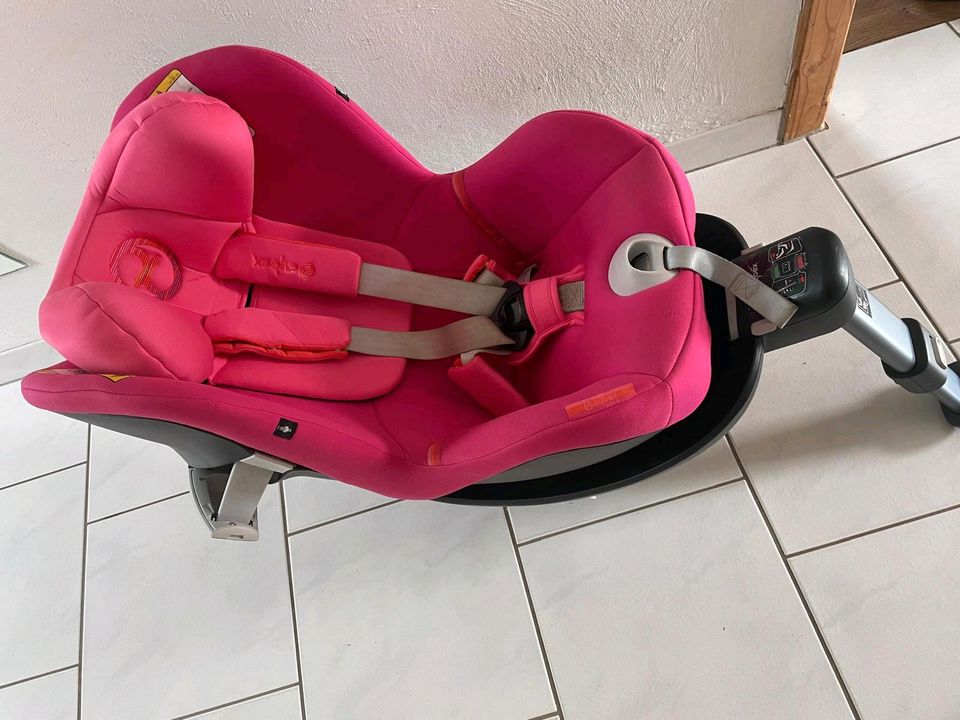 Kindersitz Cybex Sirona M2 i Size in inkl. Base M in Dreis