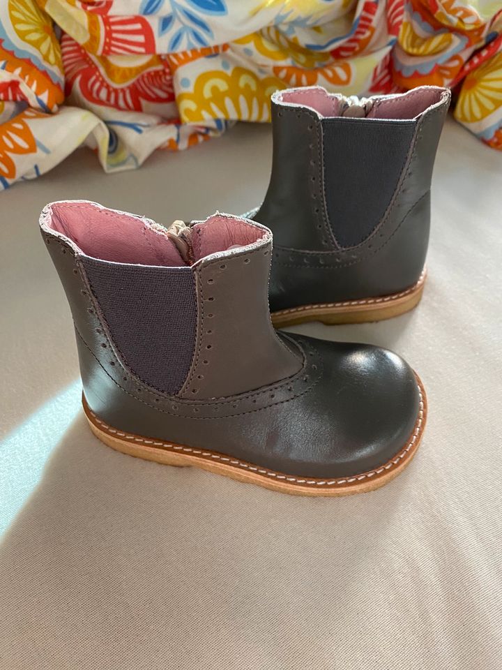 Kinderschuhe Bo-Bell Chelsea Boots Größe 22 NEU in Brandenburg - Königs  Wusterhausen | Gebrauchte Kinderschuhe Größe 22 kaufen | eBay Kleinanzeigen  ist jetzt Kleinanzeigen