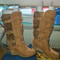 Stiefel mit Keilabsatz Niedersachsen - Norden Vorschau