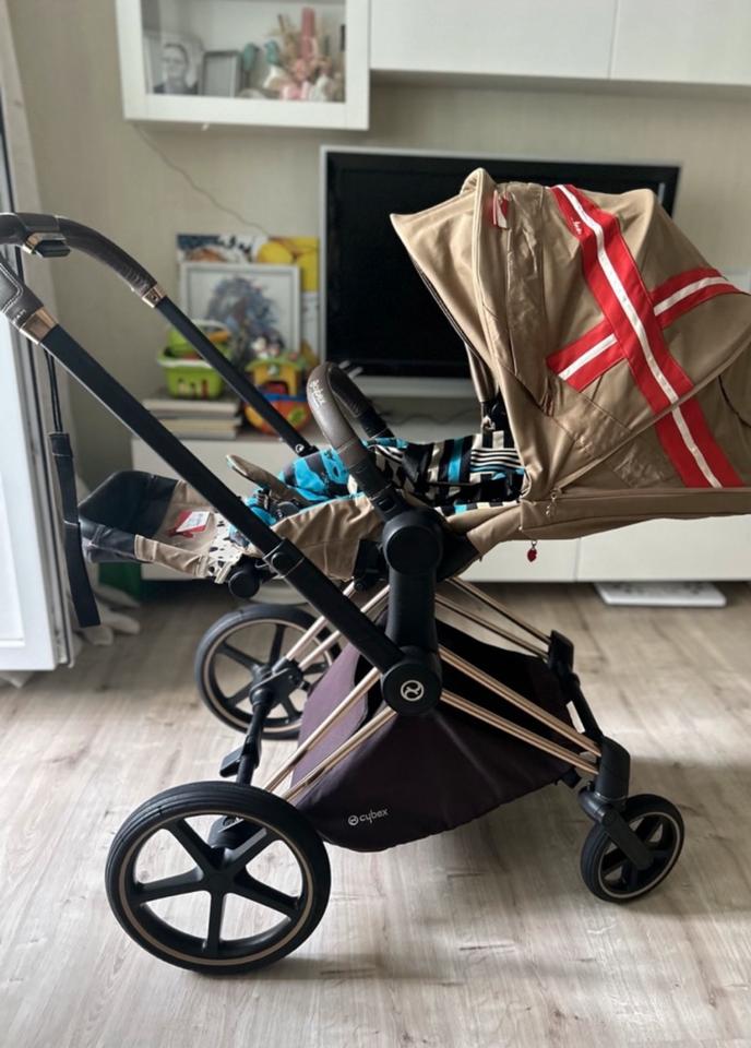 Kinderwagen Cybex Platinum Priam Roségold One Love von Karolina K in Bremen