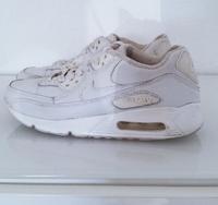 Nike Air Max 90 Sneaker echt Leder Sportschuhe Schuhe weiß Gr 39 Berlin - Lichtenberg Vorschau