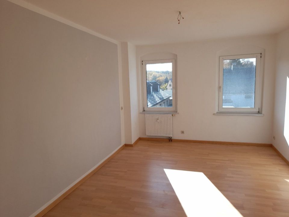 Schöne sanierte Zweiraum-Wohnung in Erdmannsdorf/Sachsen in Augustusburg