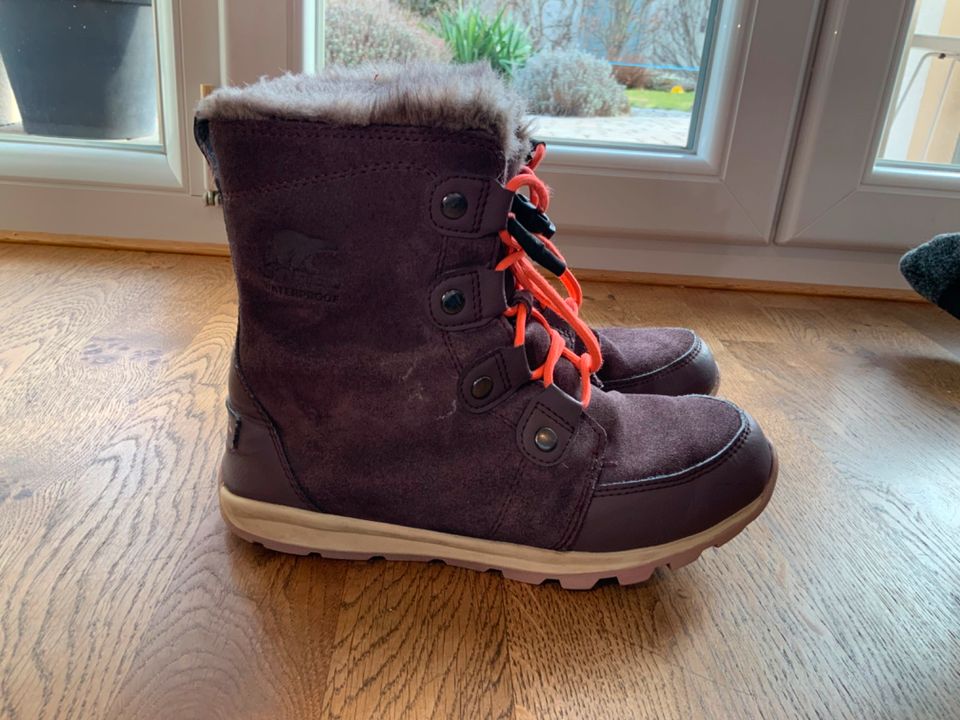 Sorel Winterstiefel, lila, Größe 36 in Straubing