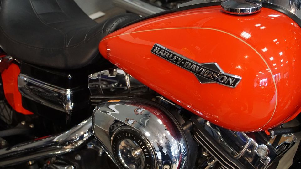 Harley Davidson FXDC Dyna "Super Glide Custom", Frühjahrskracher in Karlstein