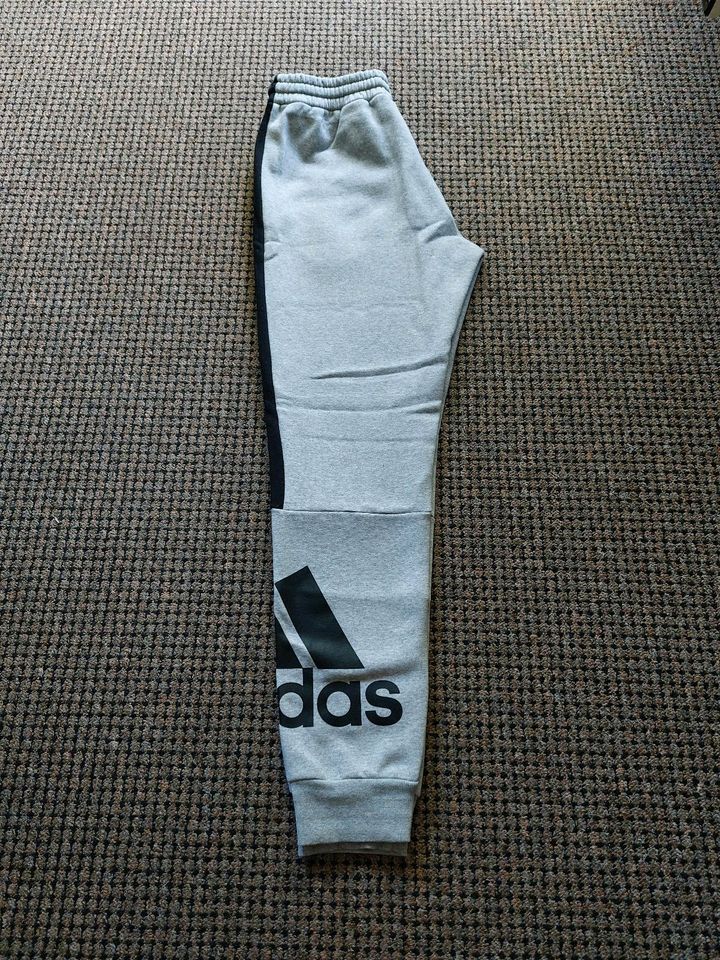 Adidas Jogginghose in Leipzig