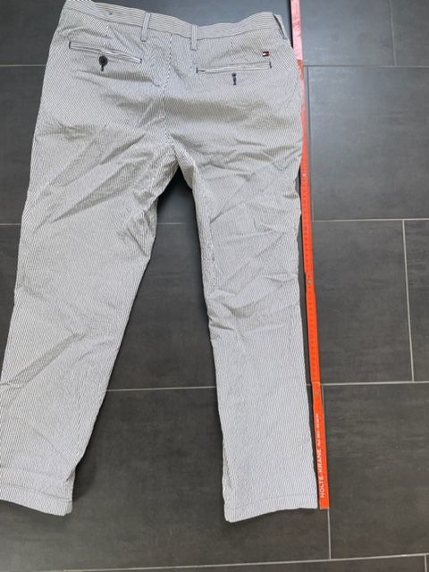 Tommy Hilfiger Denton Chino Herren Hose W34/ ca L 32 gestreift in Wunstorf