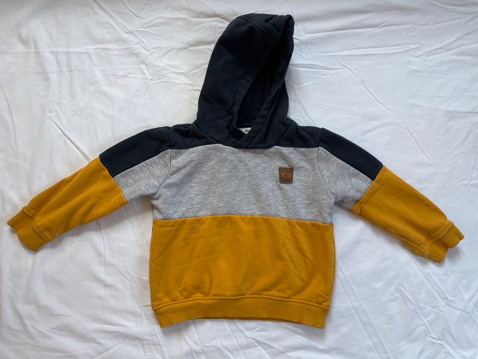 Topolino Hoodie Pullover mit Kapuze gelb blau grau Größe 110 in Weil am Rhein