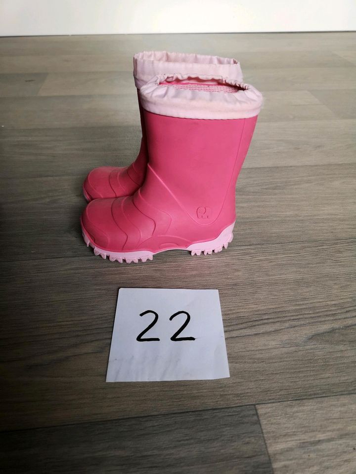 3 Schuhe Stiefel Gummistiefel Kleinkind Größe 22  3 Paar Schuhe in Pulsnitz