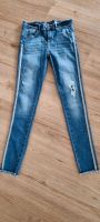 Guess Jeans Größe 14, mit Glitzerapplikation Bayern - Aurachtal Vorschau