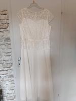 Hochzeitskleid mit Gürtel neu/ ungetragen / Kleid weiß Sachsen - Königsbrück Vorschau
