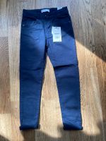 Zara blaue Hose, gr 134, size 9, nagelneu, verstellbarer Bund Berlin - Zehlendorf Vorschau