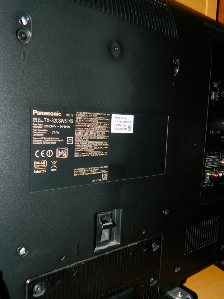 TV Panasonic TX-32CSW514S mit Fernbedienung in Leipzig