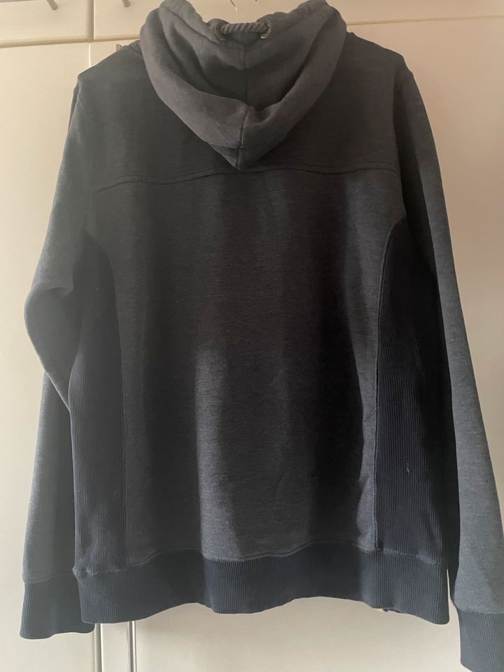 Naketano Hoodie XL blau in Herne