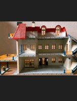 Playmobil 3965 +weiterer Etage + ca. 50 Figuren + Auto + Zubehör Rheinland-Pfalz - Plaidt Vorschau