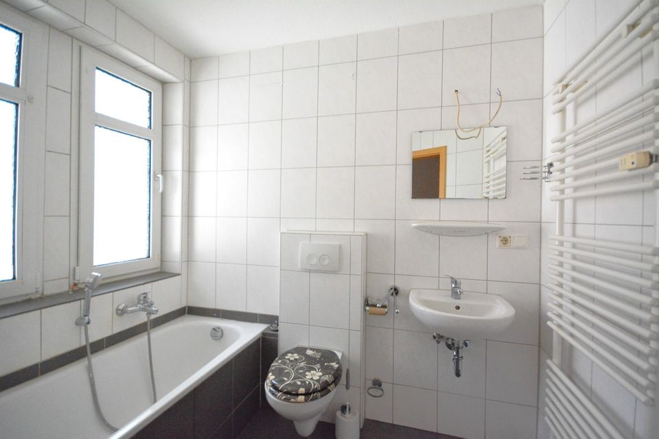 Große, frisch renovierte 2-Zi. Wohnung mit neuer Küche und Bad in Pirmasens