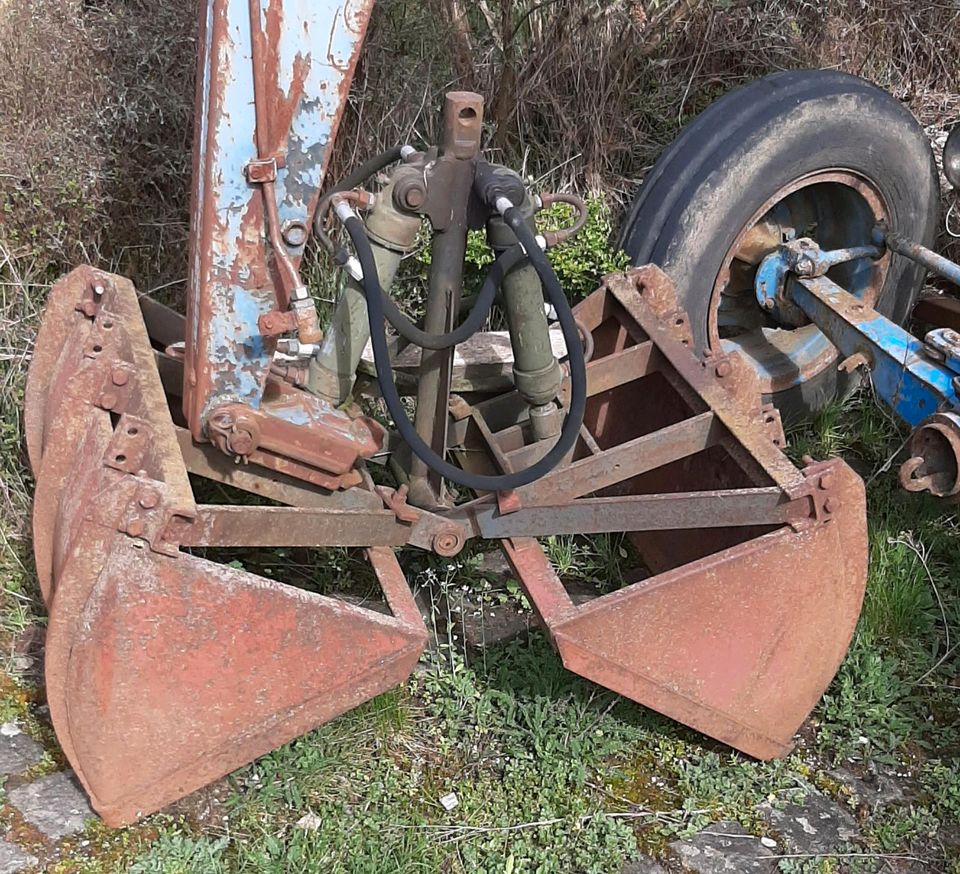 IFA T 157 / 2 Fortschritt Oldtimer Bagger Kran in Heiligenstadt