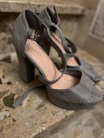 Schuhe Damen grau Plateau Absatz Pumps high heels Bayern - Strullendorf Vorschau
