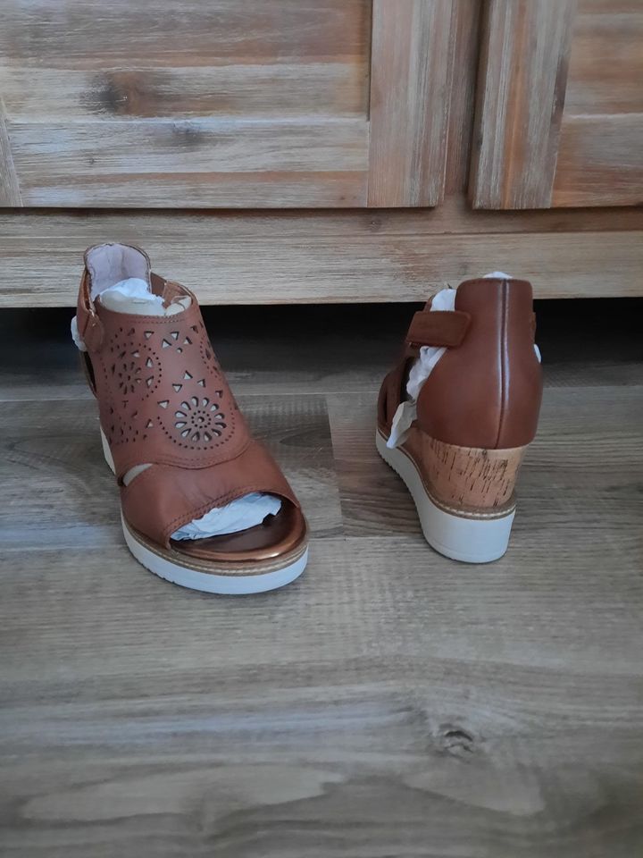 Tamaris Keilabsatz Schuhe Sandaletten Sandalen in Markranstädt