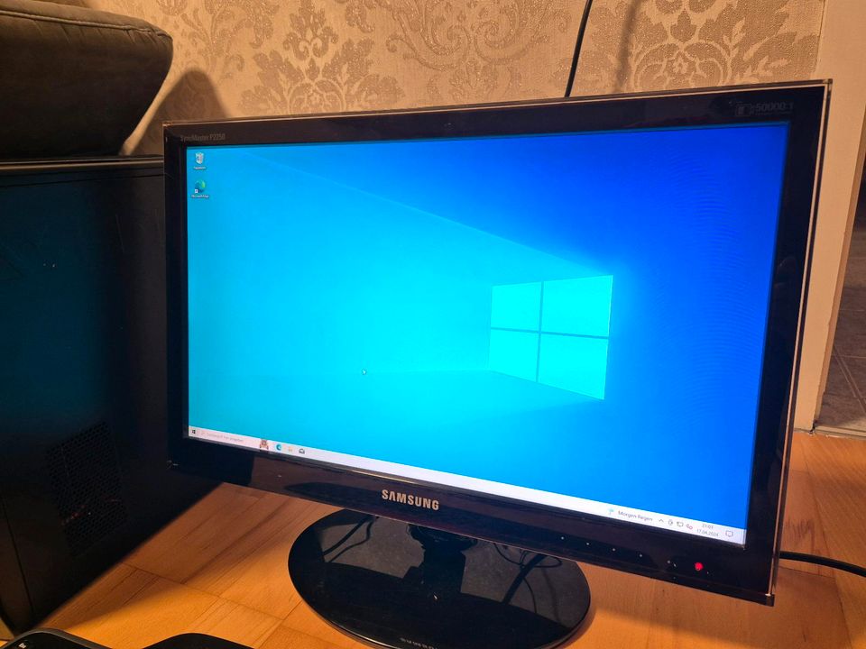 PC + Monitor + Tastatur/Maus / intel i3/ RAM 6GB/ SSD/GTX 750Ti in Limburg