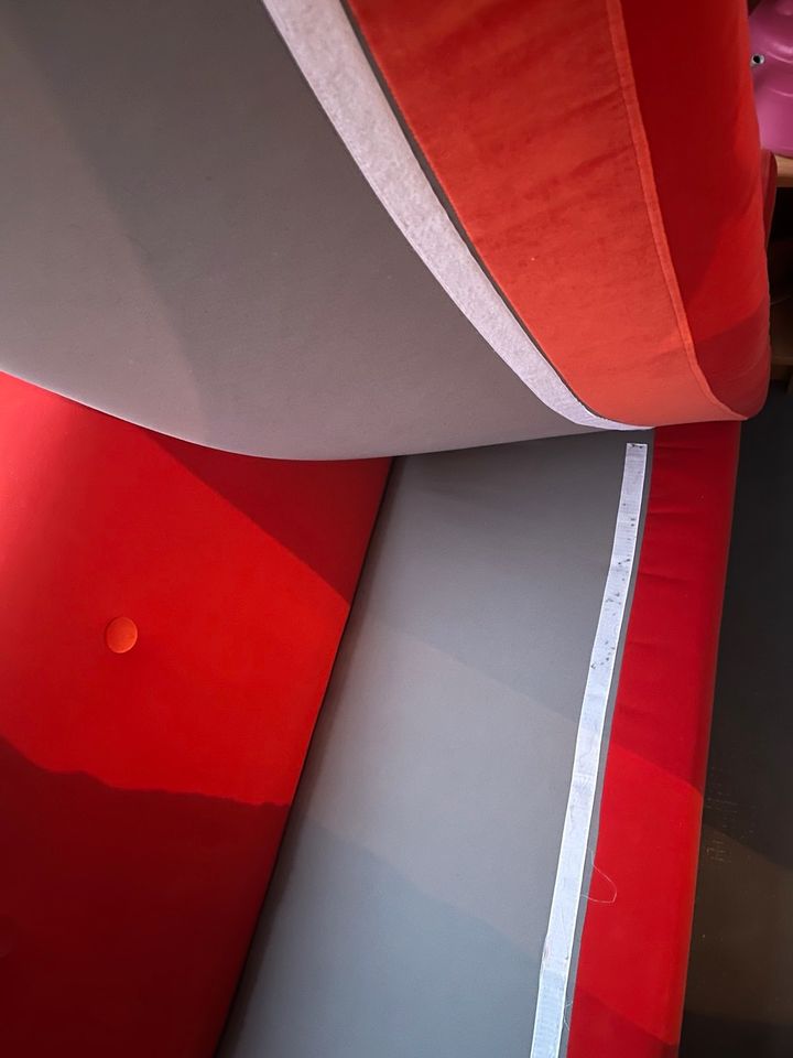 Sofa Klubfors orange rot samt Retro Couch Ikea in Berlin