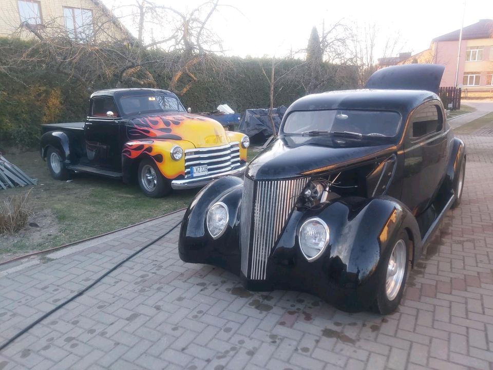 Ford coupe in Trier