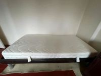 Bett mit Matratze 39 cm hoch und 96 cm breit Berlin - Reinickendorf Vorschau