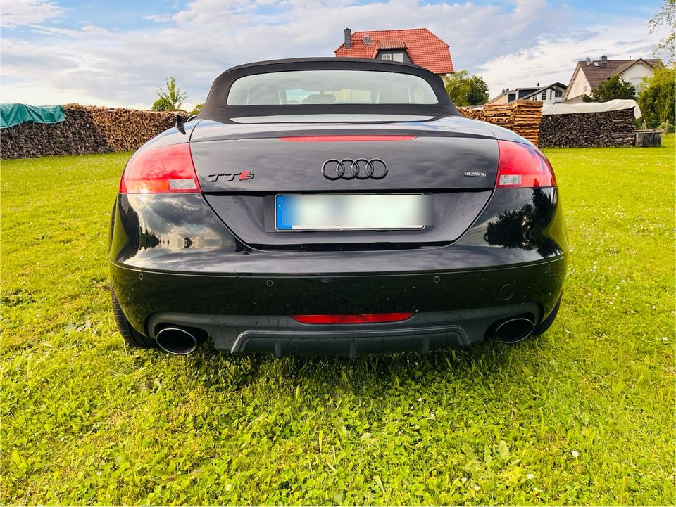 Audi TT Roadster 2,0 T kein Quattro in Niddatal