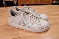 Sneaker Gr. 40 adidas Sportschuhe weiß Halbschuhe Bayern - Karlstein Vorschau
