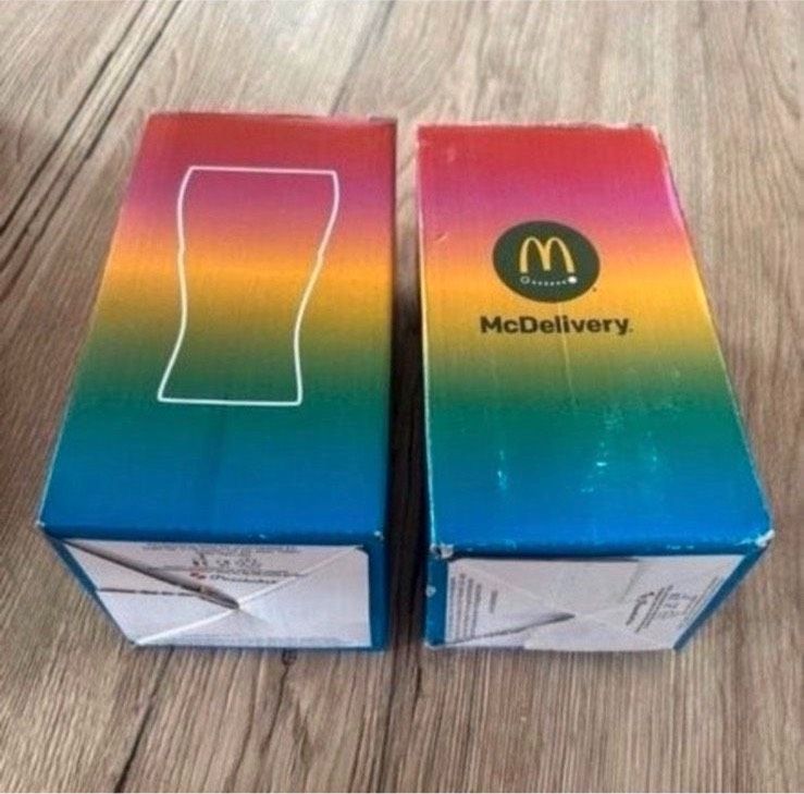 Delivery Regenbogenglas 2022 Mc Donalds Coca Cola Gläser McDonald in Meißenheim