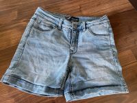 ARIZONA Jeans Shorts Bermuda blau Damen 34 TOP Niedersachsen - Hemmingen Vorschau