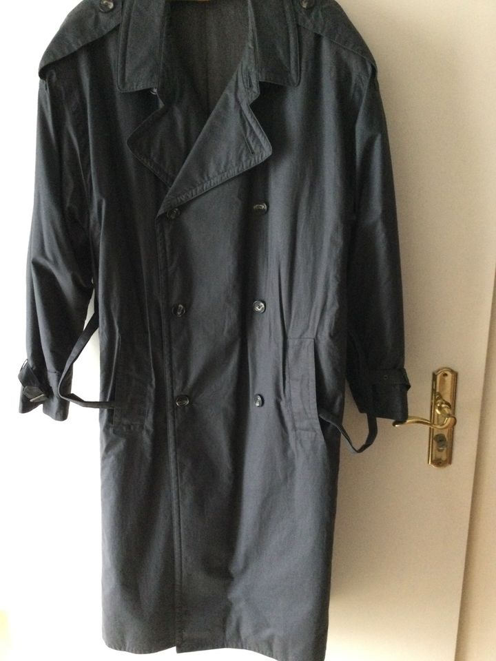 Herrentrenchcoat von HUGO Boss, Gr. 54 in Lohmar