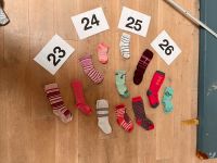 12 Paar Socken Kniestrümpfe 23- 26 Köln - Merkenich Vorschau