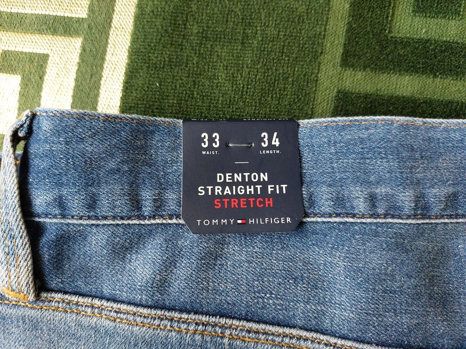 Tommy Hilfiger Jeans Denton Straight Leg Low Rise Blu NEU 33/34 in Hannover