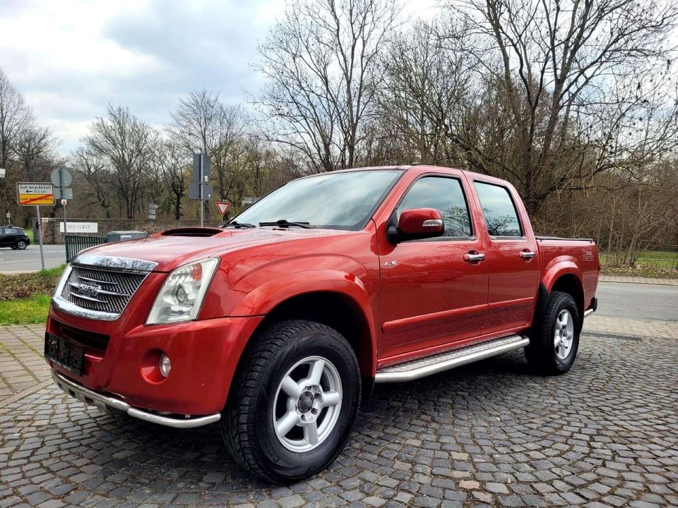 Isuzu D-Max 3.0 4x4 Double Cab Autm. Custom AHK-NAVI-L in Groß-Gerau