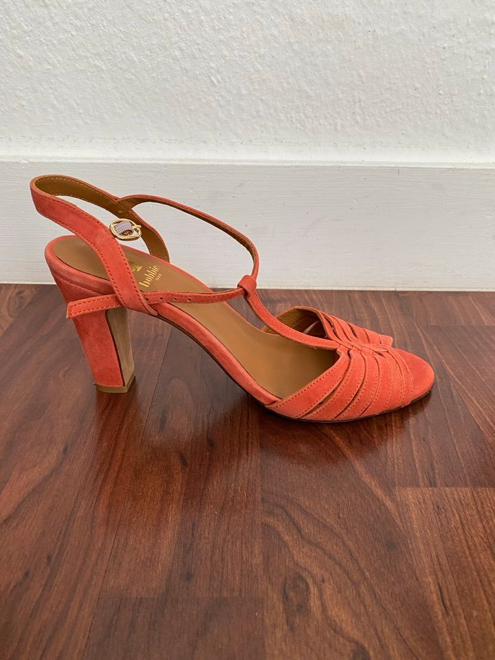 Bobbies daisy guava wildleder 40 Sandalen koralle heels apricot in Frankfurt am Main