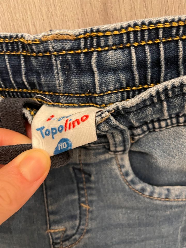 Topolino / Ernstings Family Hosen Jeans Pull-On Joggers 110 in Willich