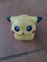 Pikachu, Pokemon, ca. 5 cm, mit 2 Räderantrieb, ca. 30 Jahre alt Nordrhein-Westfalen - Bedburg Vorschau