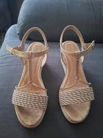 Tamaris Sandalen beige Gold Gr. 39 Rheinland-Pfalz - Kaiserslautern Vorschau