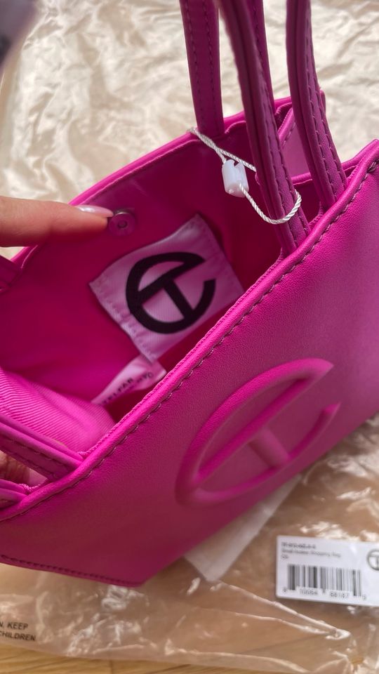 TELFAR Mini shopping bag brand new in azalea pink in Berlin