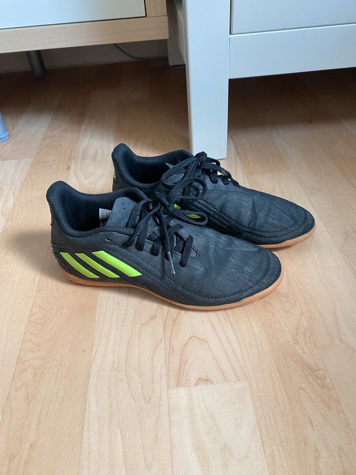 Fußballschuhe von Adidas. Gr. 34. in Erfurt