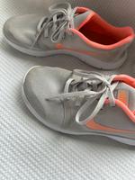Nike Schuhe Sportschuhe Grau/Neonorange Größe 38,5 Bayern - Meitingen Vorschau