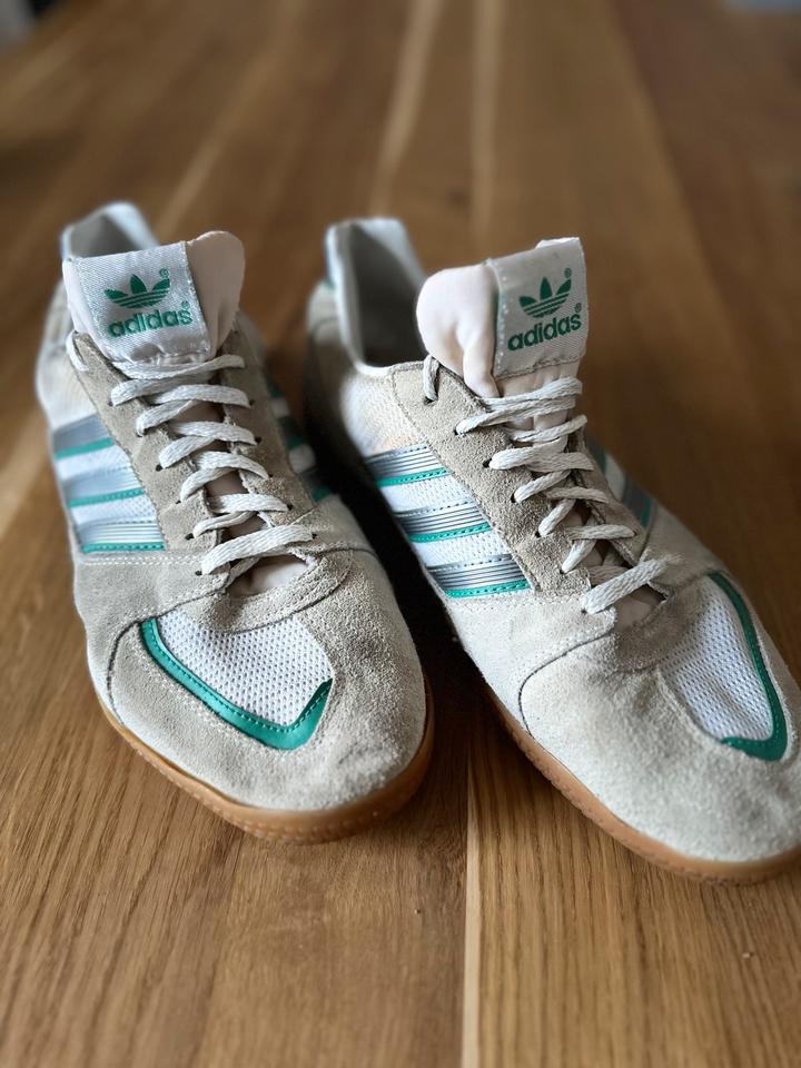 Adidas shoes old style hotsell
