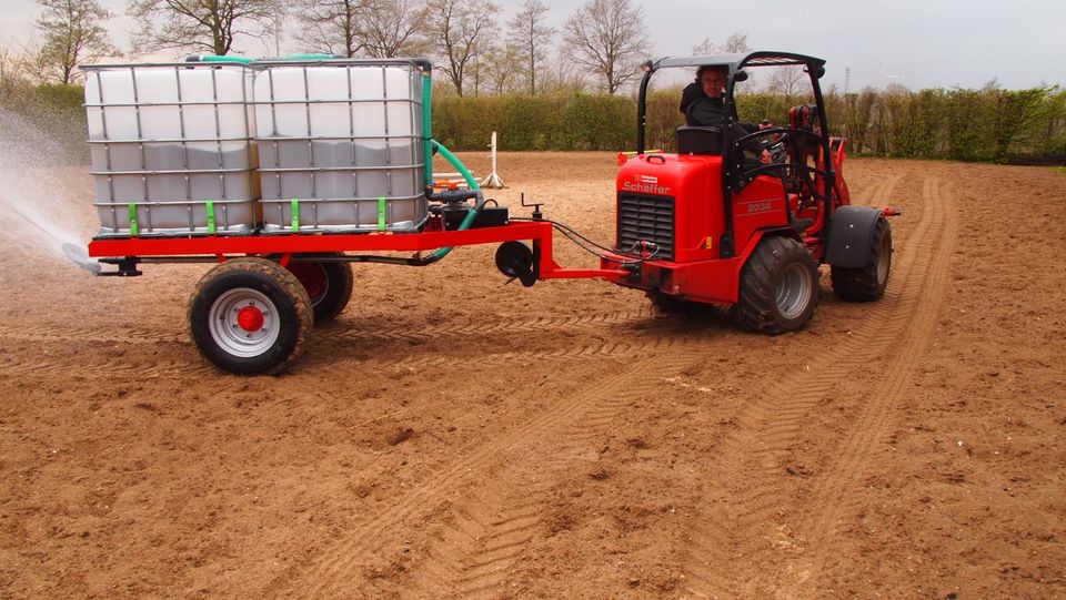 Wasserwagen, Bewässerung ,Wassertank ,Wasserpumpe in Hohenlockstedt