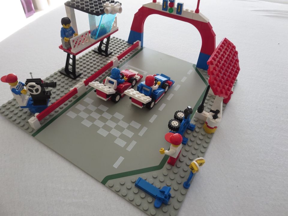 Lego - Set 6381 - Motor Speedway - 1987 - komplett in Neu-Isenburg