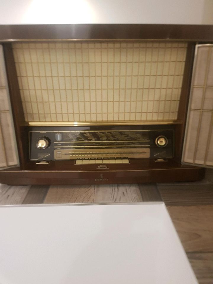 Radioschatulle Siemens vintage in Löhne