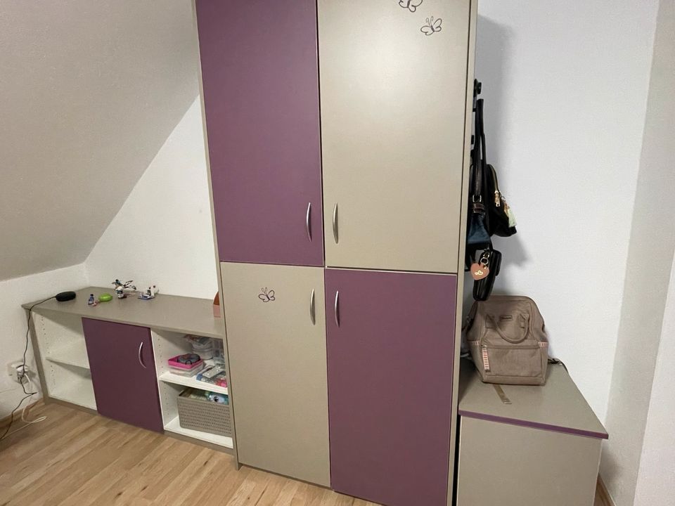 Kinderzimmer Möbel Kleiderschrank in Weidhausen