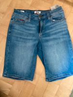 Tommy Jeans Bermuda / kurze Hose Gr. 27 Sachsen-Anhalt - Schkopau Vorschau