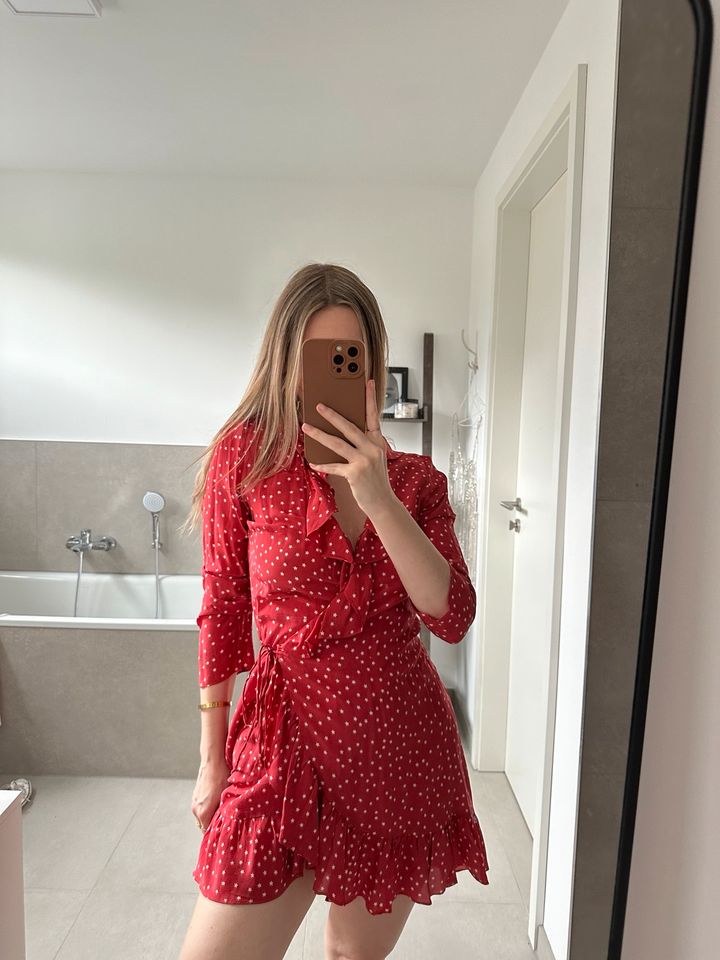 Kleid von Realisation Par 100% Seide silk rot Sterne Alexandra in Aachen