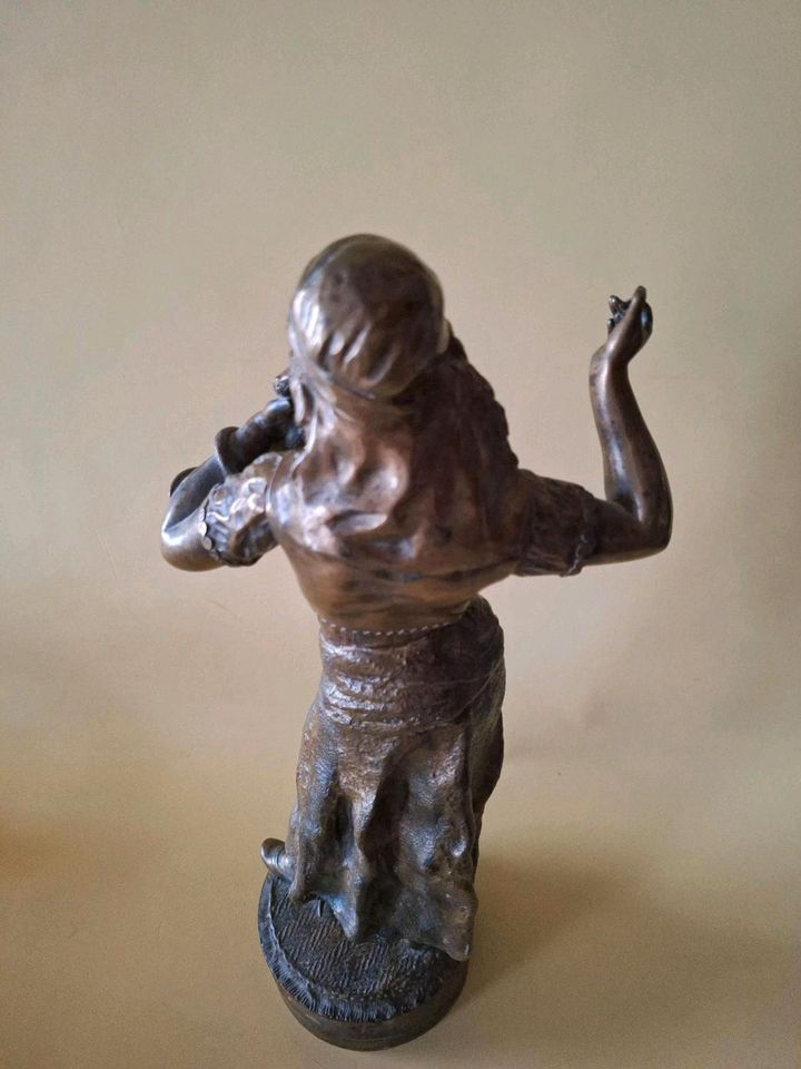 Antike Bronze Figur von Emile LAPORTE . in Frankfurt am Main