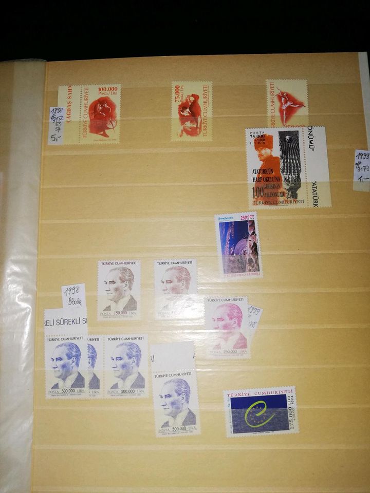 Briefmarken Album Türkei postfrisch ab 1950-2000 ca in Aschaffenburg